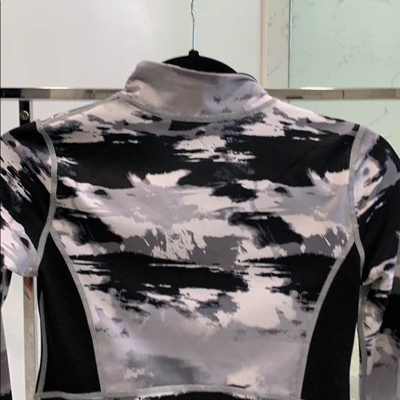 Z by Zella Nordstrom’s girls jacket so 10/12 - Picture 4 of 4